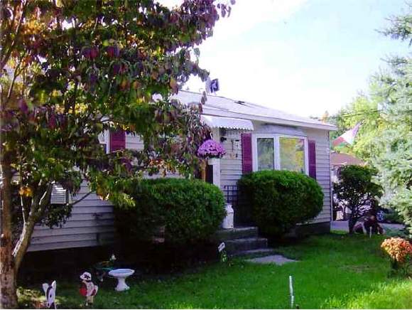 27 Ritter Street Nashua, NH 03060 - Photo 1 of 4
