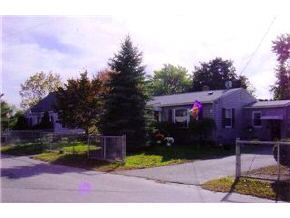27 Ritter Street Nashua, NH 03060 - Photo 2 of 4
