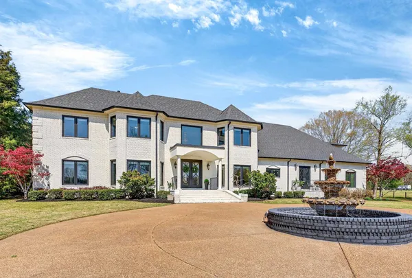 $1,595,000 | 9376 Forest Wind Cove, Collierville, TN 38017