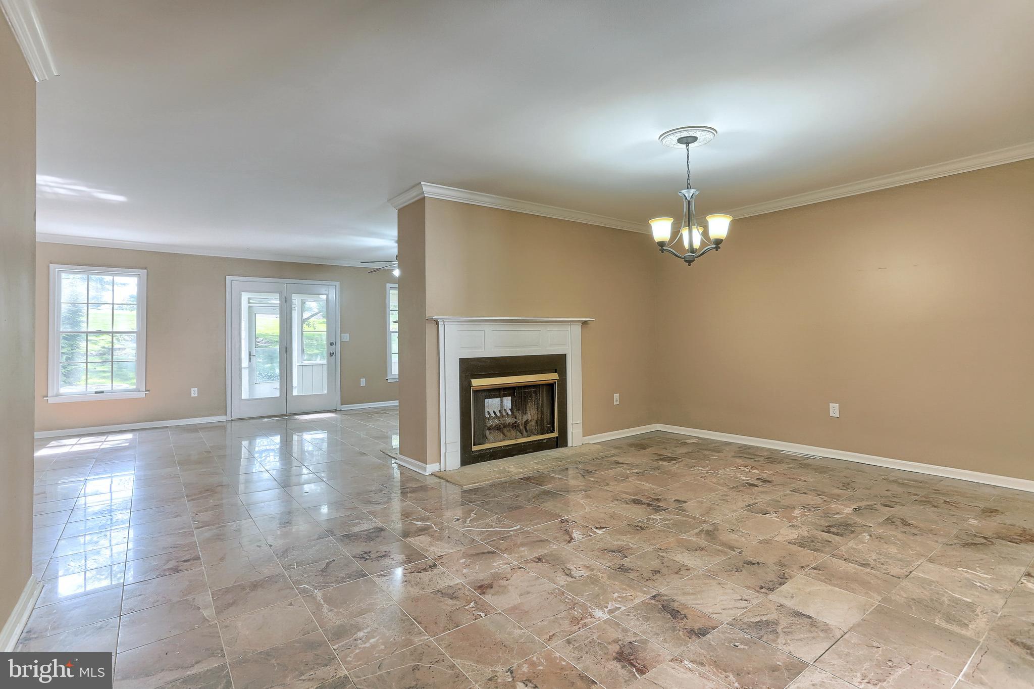 2047 D Raleigh Road Hummelstown, PA 17036 - Photo 7 of 33 Gallery Image 7