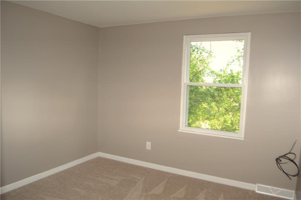 131 McIntyre Road Pittsburgh, PA 15237 - Photo 19 of 25 Bedroom