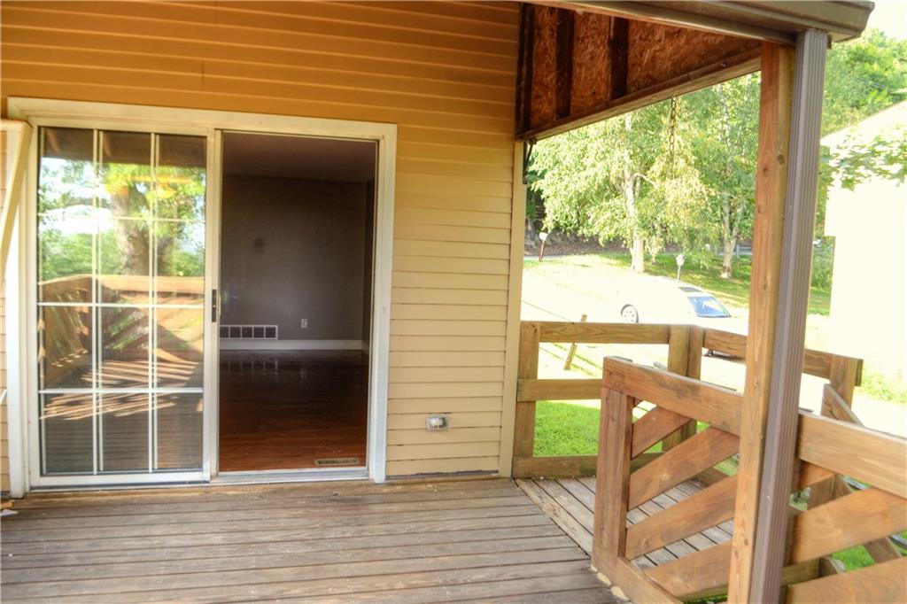 131 McIntyre Road Pittsburgh, PA 15237 - Photo 23 of 25 Partially covered deck