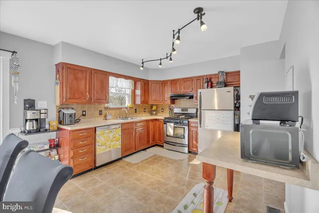 $399,900 | 13 Woodshire Drive, Sicklerville, NJ 08081