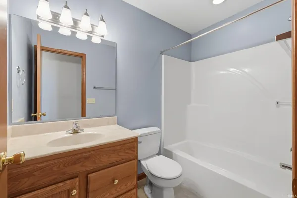 $273,500 | 1404 Virginia Lane, Auburn, IN 46706