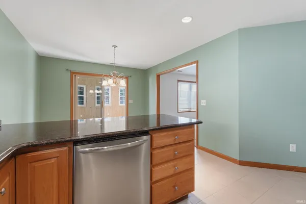 $273,500 | 1404 Virginia Lane, Auburn, IN 46706