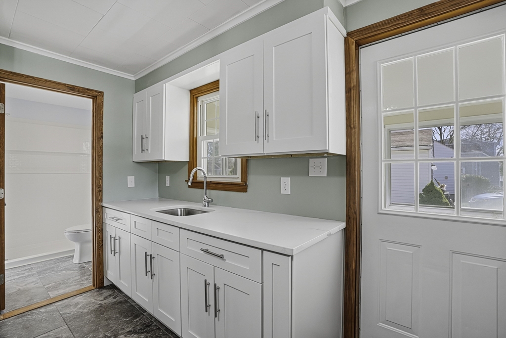 71 Pickering Avenue Bellingham, MA 02019 - Photo 11 of 27