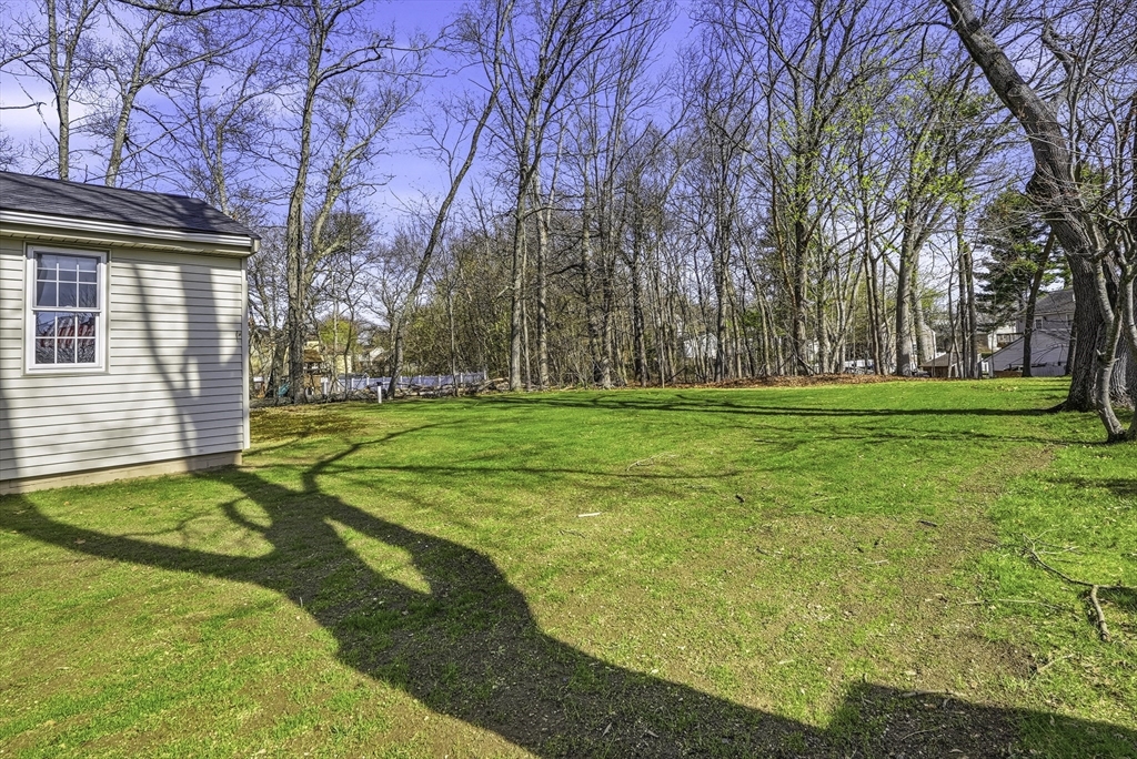 71 Pickering Avenue Bellingham, MA 02019 - Photo 24 of 27