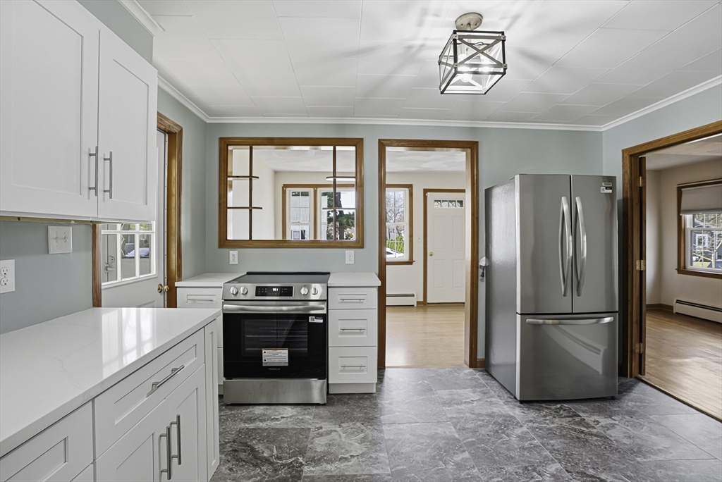 71 Pickering Avenue Bellingham, MA 02019 - Photo 9 of 27