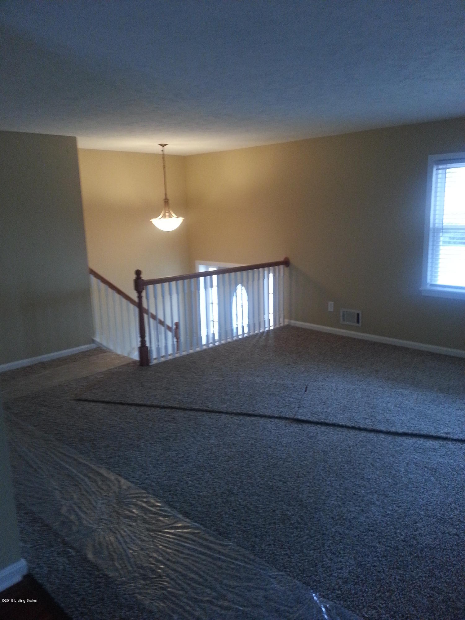 1040 Runell Road Louisville, KY 40214 - Photo 9 of 15 20150108_130812