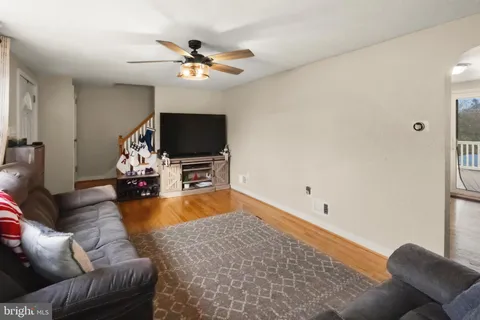 $325,000 | 17 Upland Road, Brookhaven, PA 19015