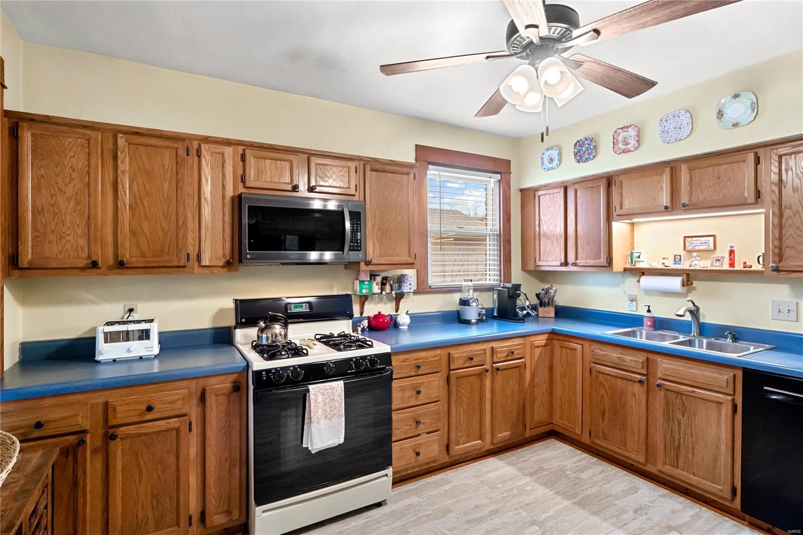 7511 Rannells Avenue Maplewood, MO 63143 - Photo 11 of 30 Gallery Image 11