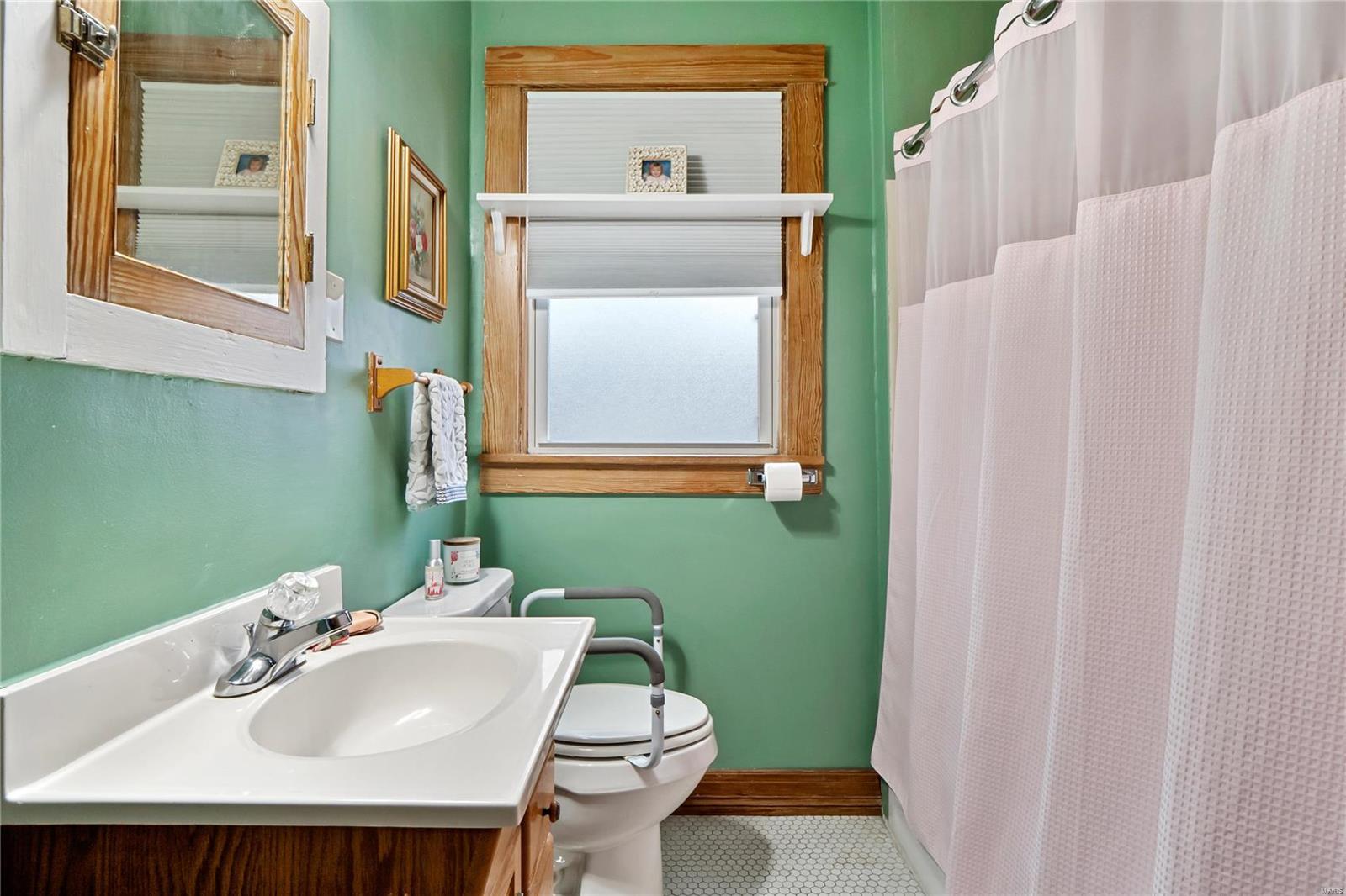 7511 Rannells Avenue Maplewood, MO 63143 - Photo 16 of 30 Gallery Image 16