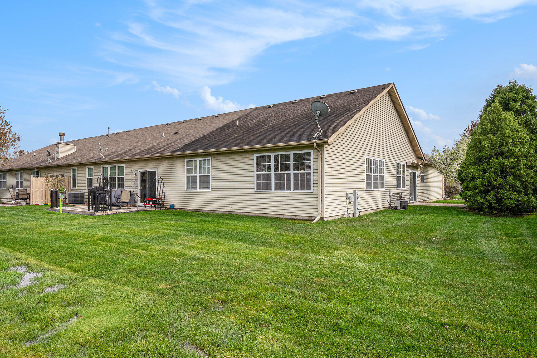 12190 80th Place Dyer, IN 46311 - Photo 16 of 16 a view of a yard in front of a house