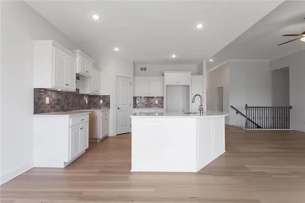 $424,999 | 11437 North Auburndale Circle, Kansas City, MO 64157