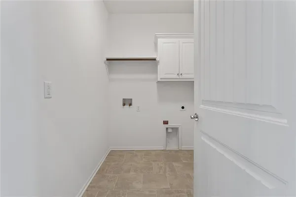 $424,999 | 11437 North Auburndale Circle, Kansas City, MO 64157