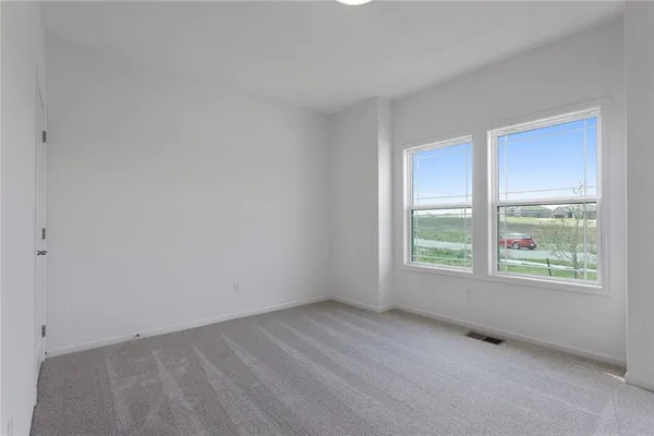 $424,999 | 11437 North Auburndale Circle, Kansas City, MO 64157