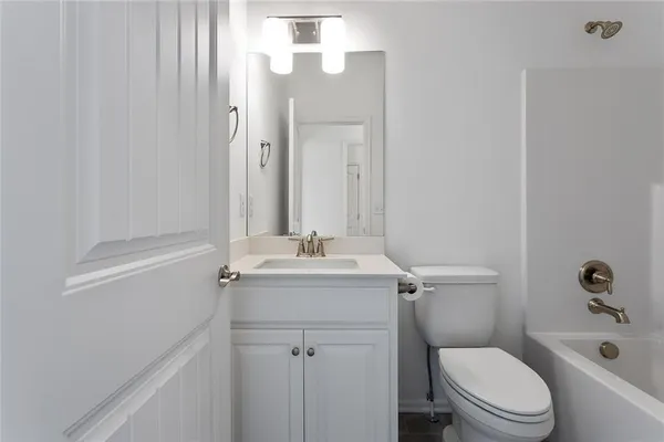 $424,999 | 11437 North Auburndale Circle, Kansas City, MO 64157