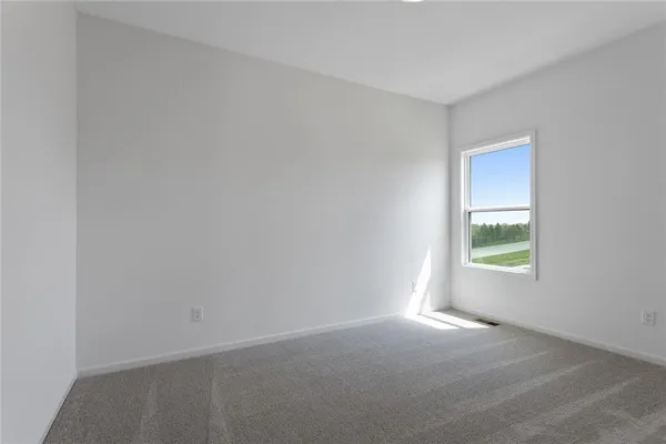 $424,999 | 11437 North Auburndale Circle, Kansas City, MO 64157