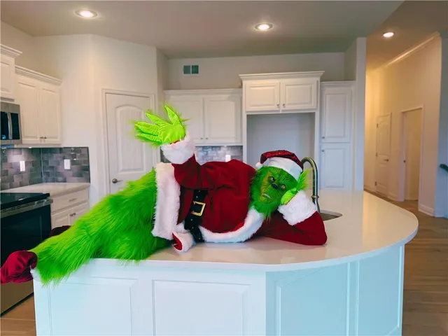 $424,999 | 11437 North Auburndale Circle, Kansas City, MO 64157