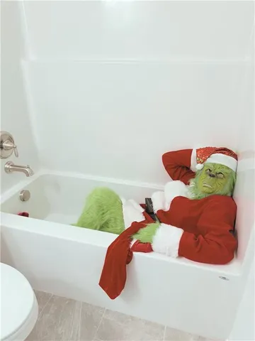 $424,999 | 11437 North Auburndale Circle, Kansas City, MO 64157