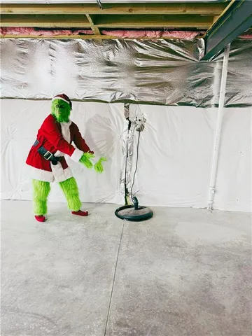 $424,999 | 11437 North Auburndale Circle, Kansas City, MO 64157