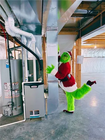 $424,999 | 11437 North Auburndale Circle, Kansas City, MO 64157