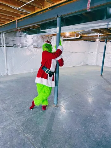 $424,999 | 11437 North Auburndale Circle, Kansas City, MO 64157