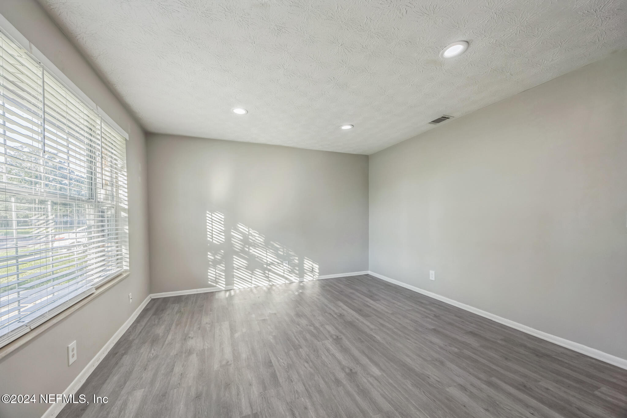 8305 Axson Street Jacksonville, FL 32221 - Photo 4 of 21 8305_Axson_St_Jacksonville_FL_32221_USA-