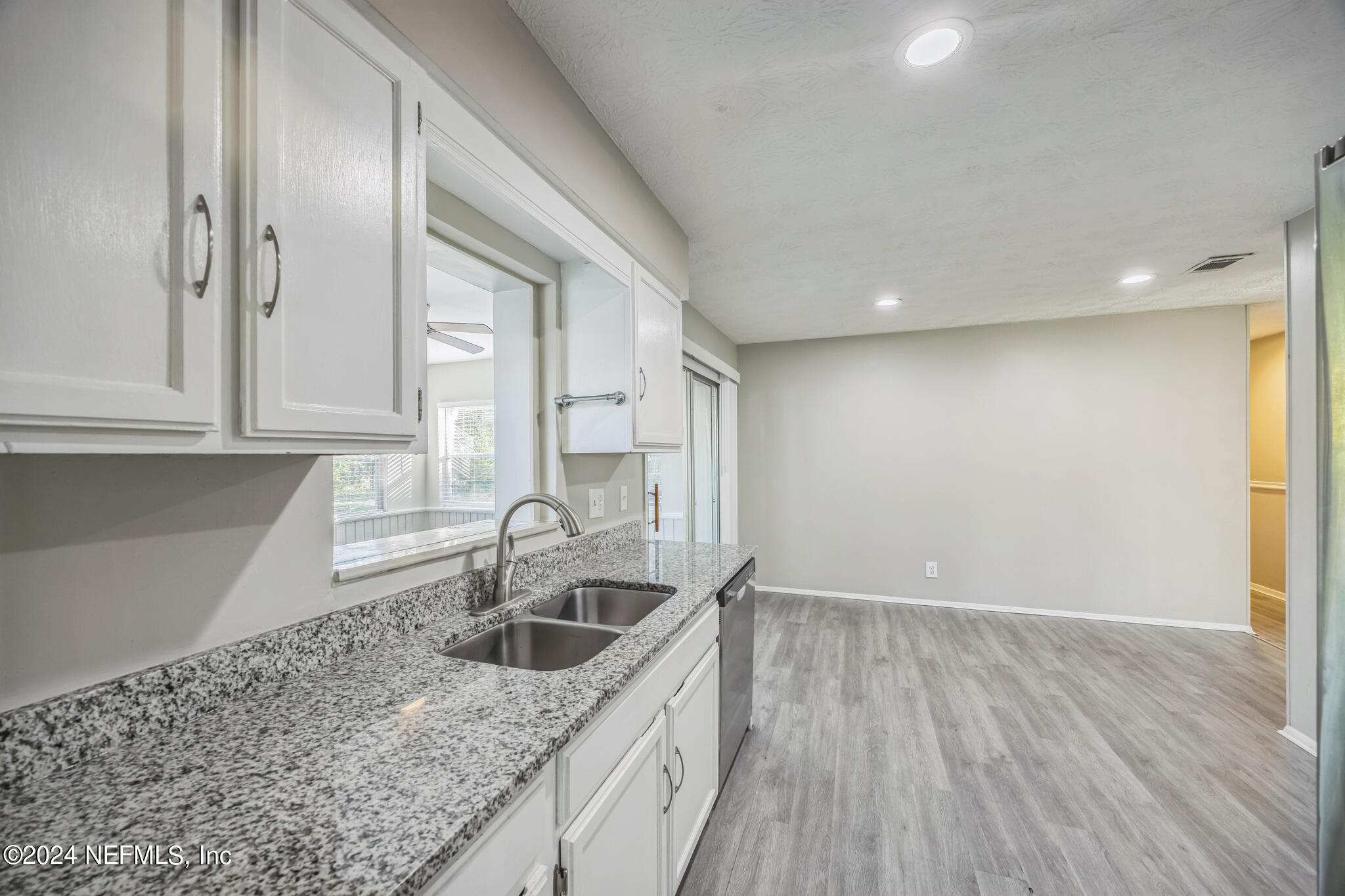 8305 Axson Street Jacksonville, FL 32221 - Photo 8 of 21 8305_Axson_St_Jacksonville_FL_32221_USA-