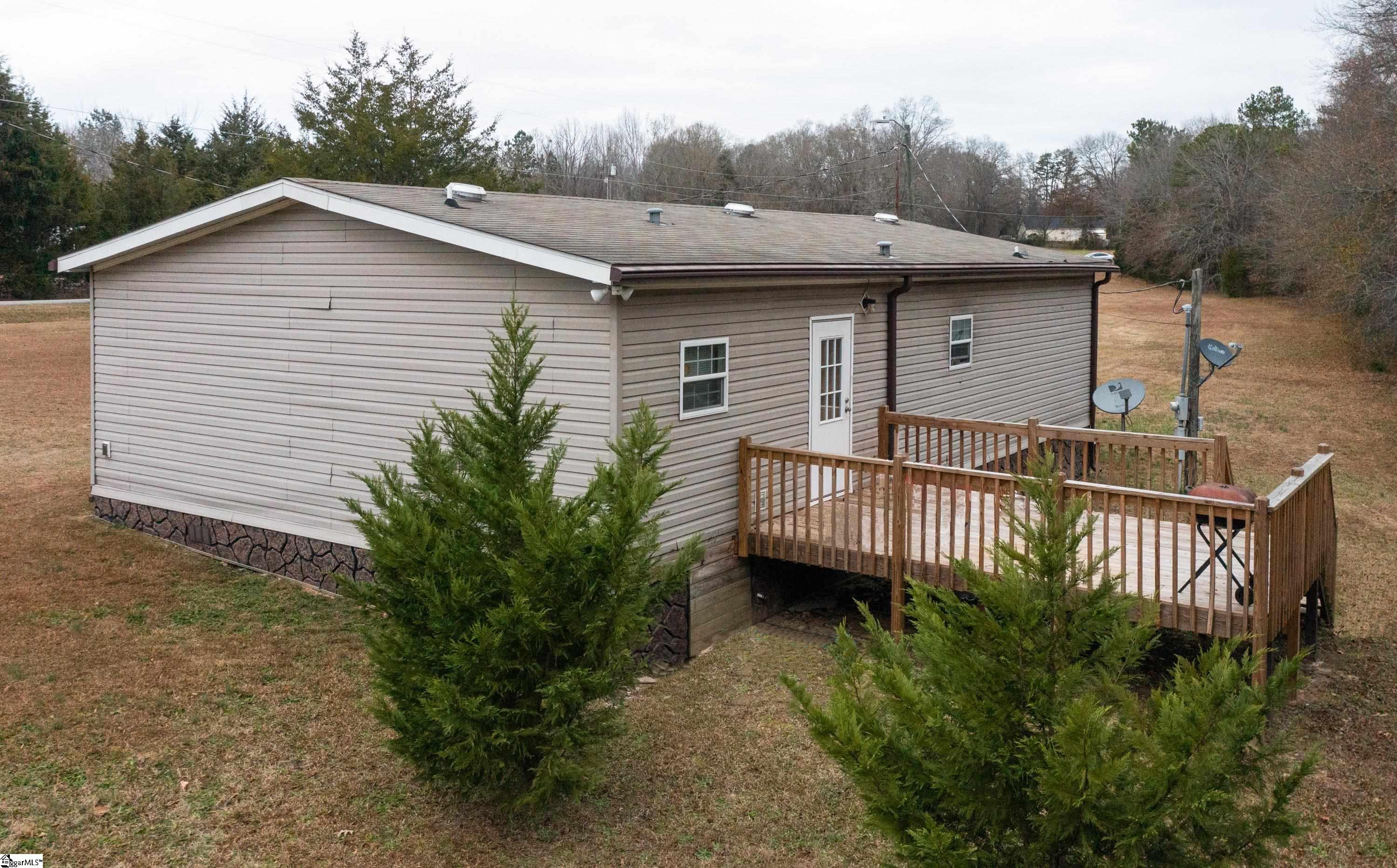 237 Buddy Knight Road Ware Shoals, SC 29692 - Photo 4 of 25