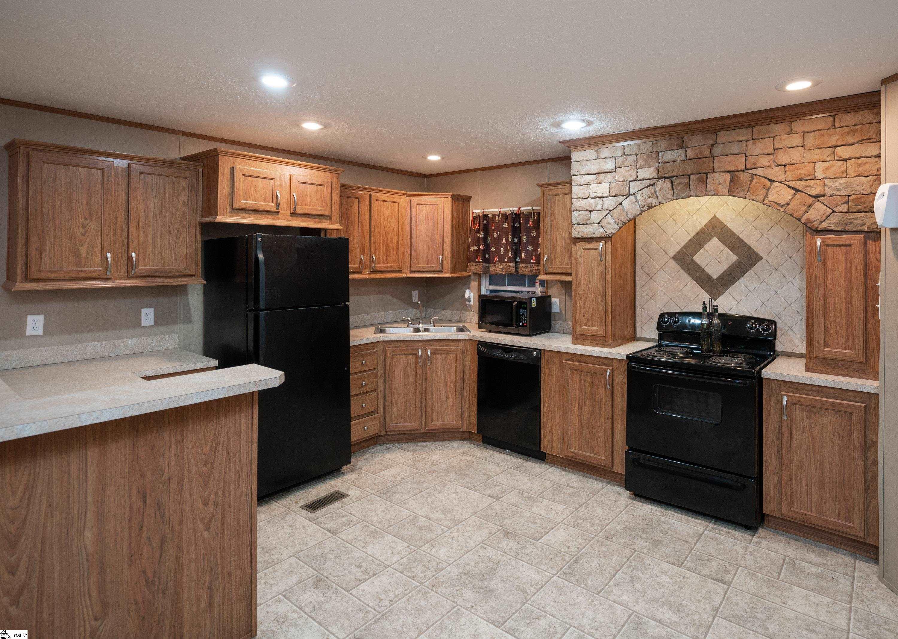 237 Buddy Knight Road Ware Shoals, SC 29692 - Photo 9 of 25