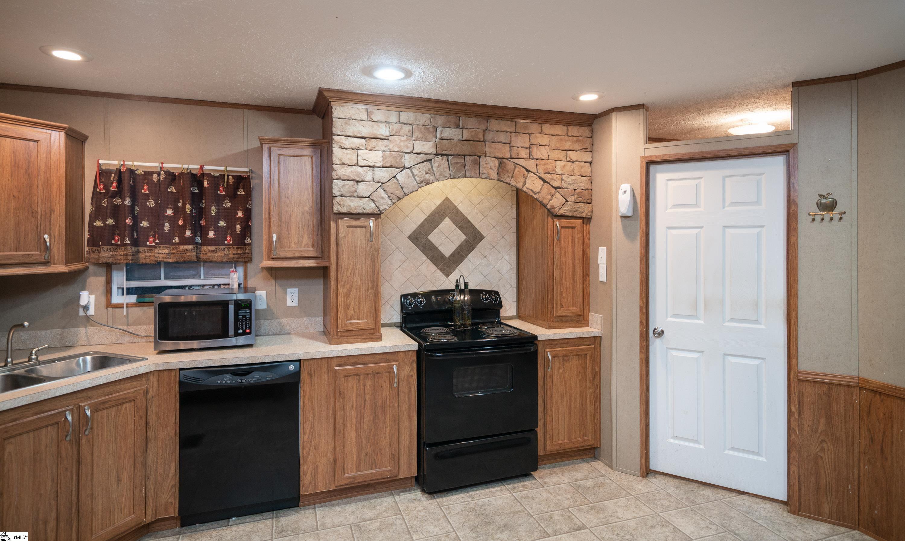 237 Buddy Knight Road Ware Shoals, SC 29692 - Photo 10 of 25