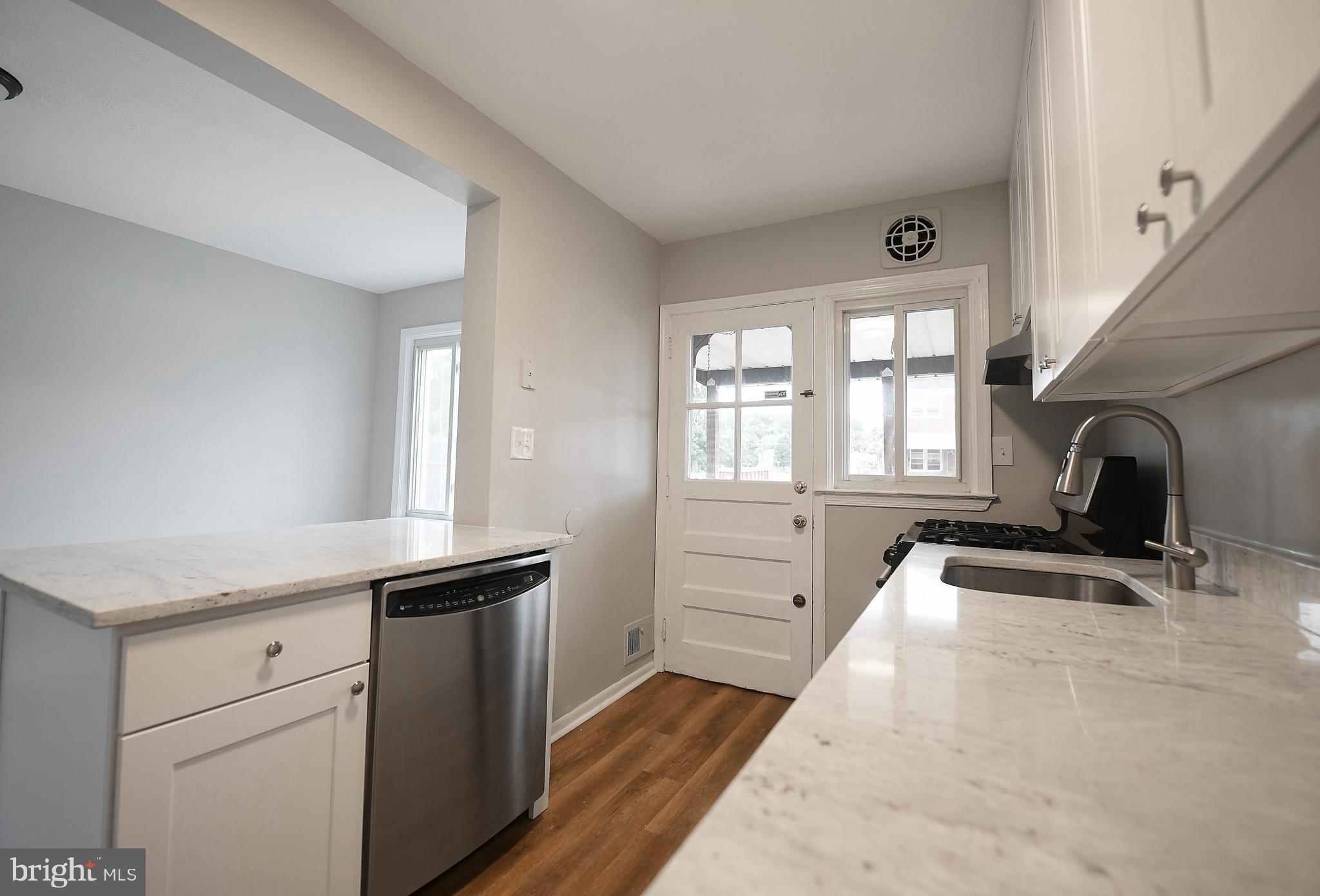 2240 Redthorn Road Baltimore, MD 21220 - Photo 13 of 39 Kitchen