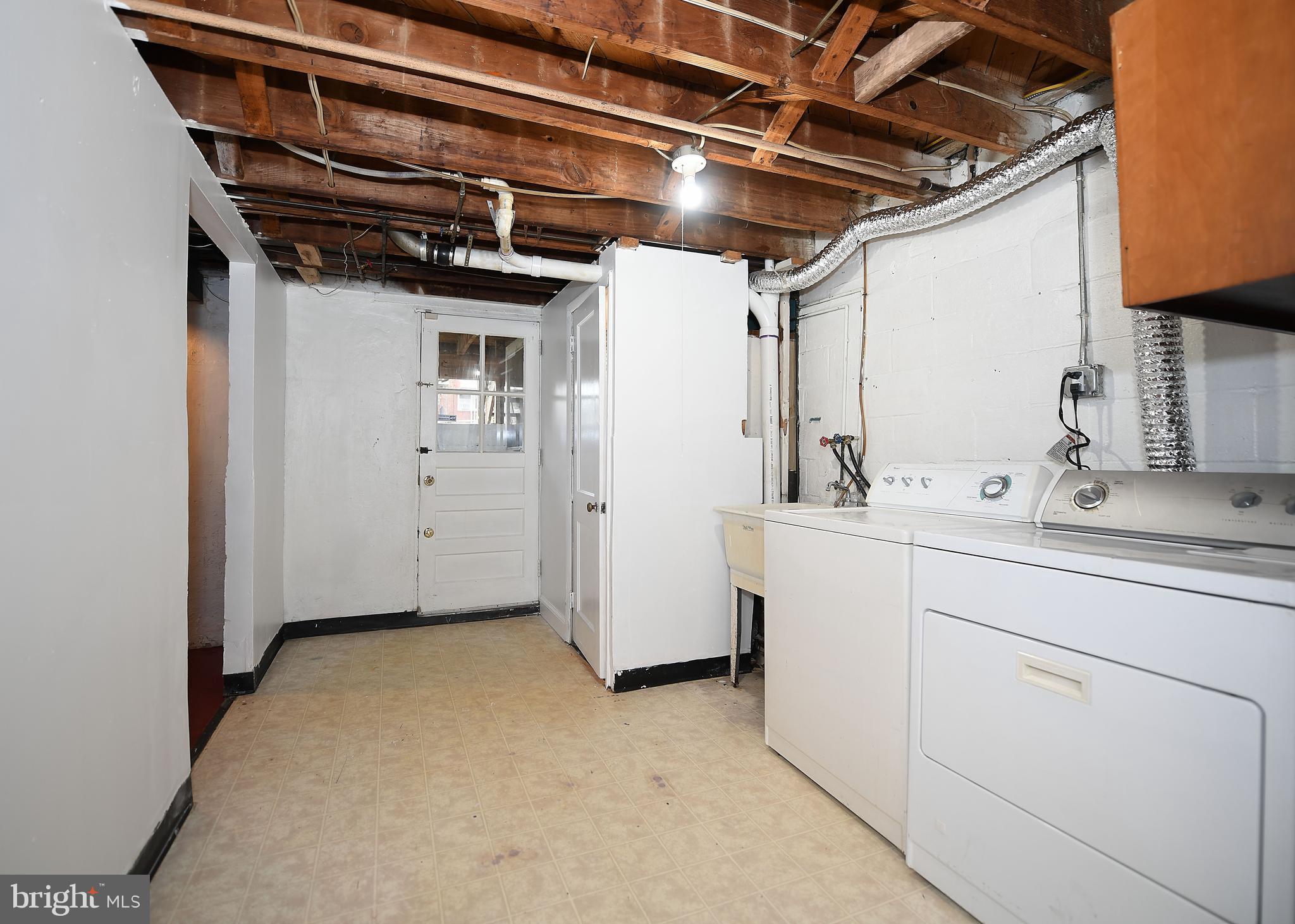 2240 Redthorn Road Baltimore, MD 21220 - Photo 28 of 39 Laundry