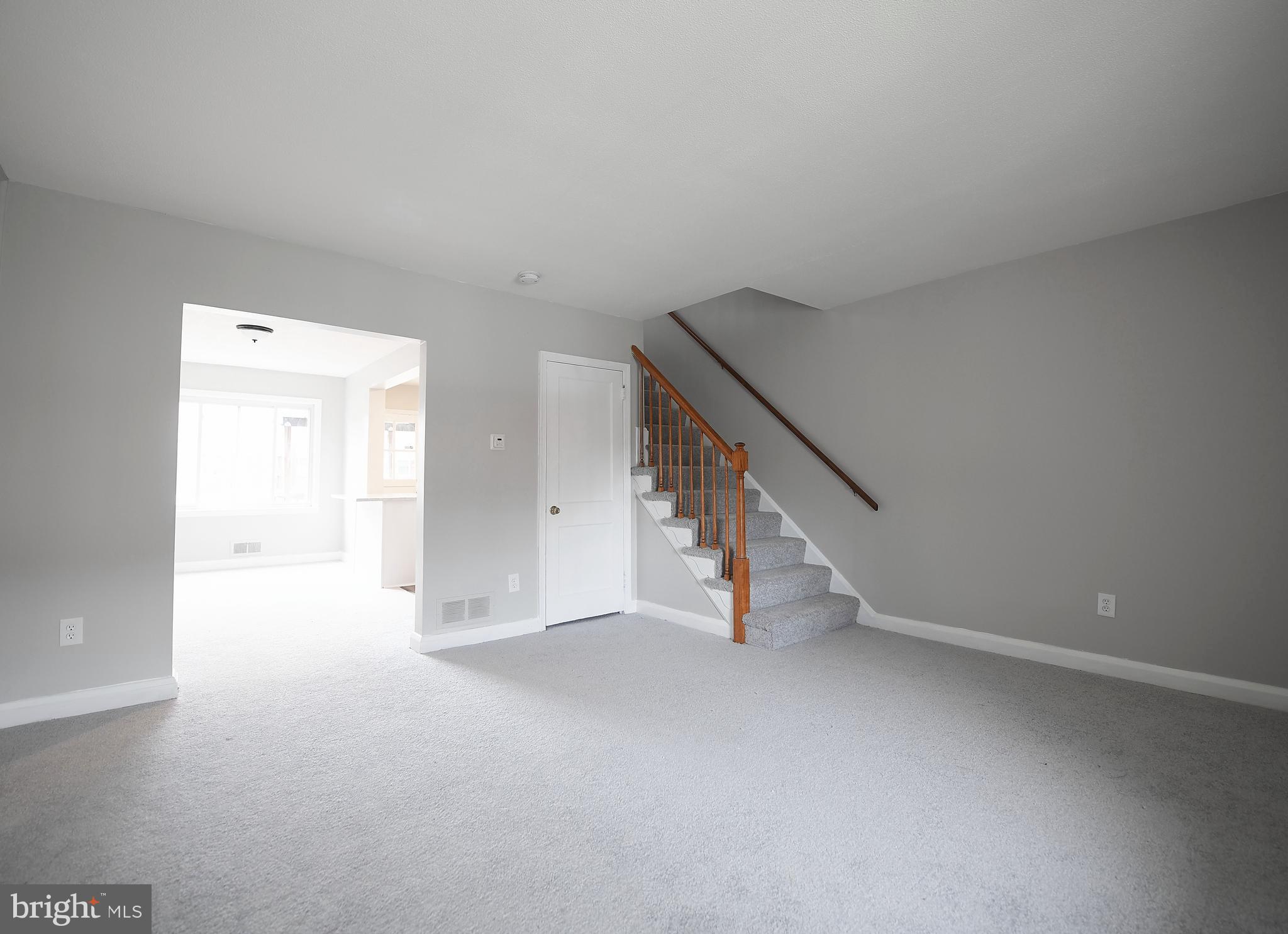 2240 Redthorn Road Baltimore, MD 21220 - Photo 6 of 39 Loving Room