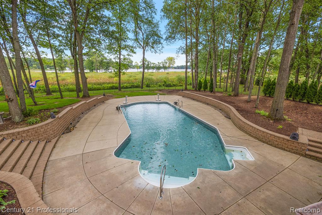12120 Shaffer Road Davisburg, MI 48350 - Photo 9 of 92