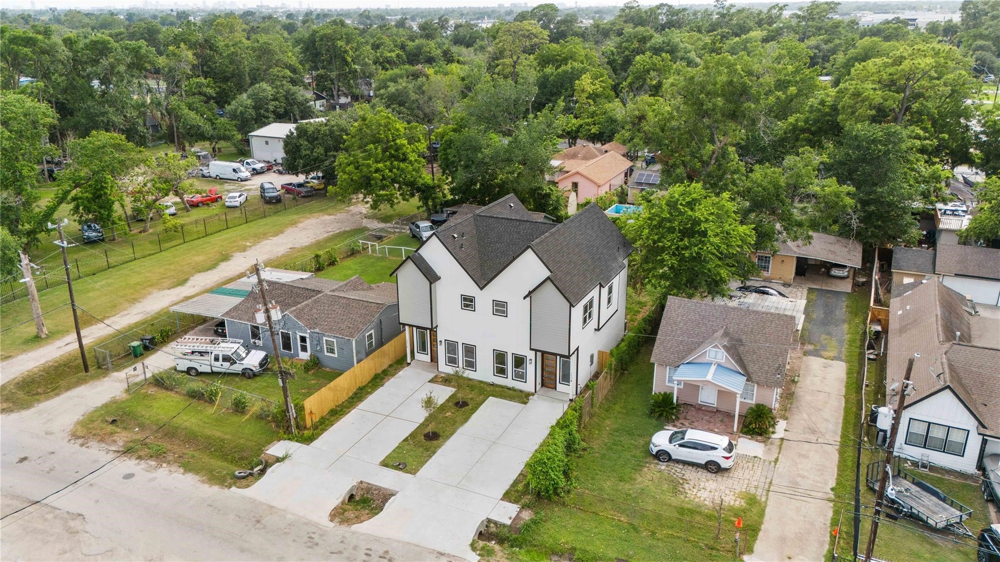 7805 Farnsworth Street, Unit B Houston, TX 77022 - Photo 17 of 26 an aerial view of a house with a garden house
