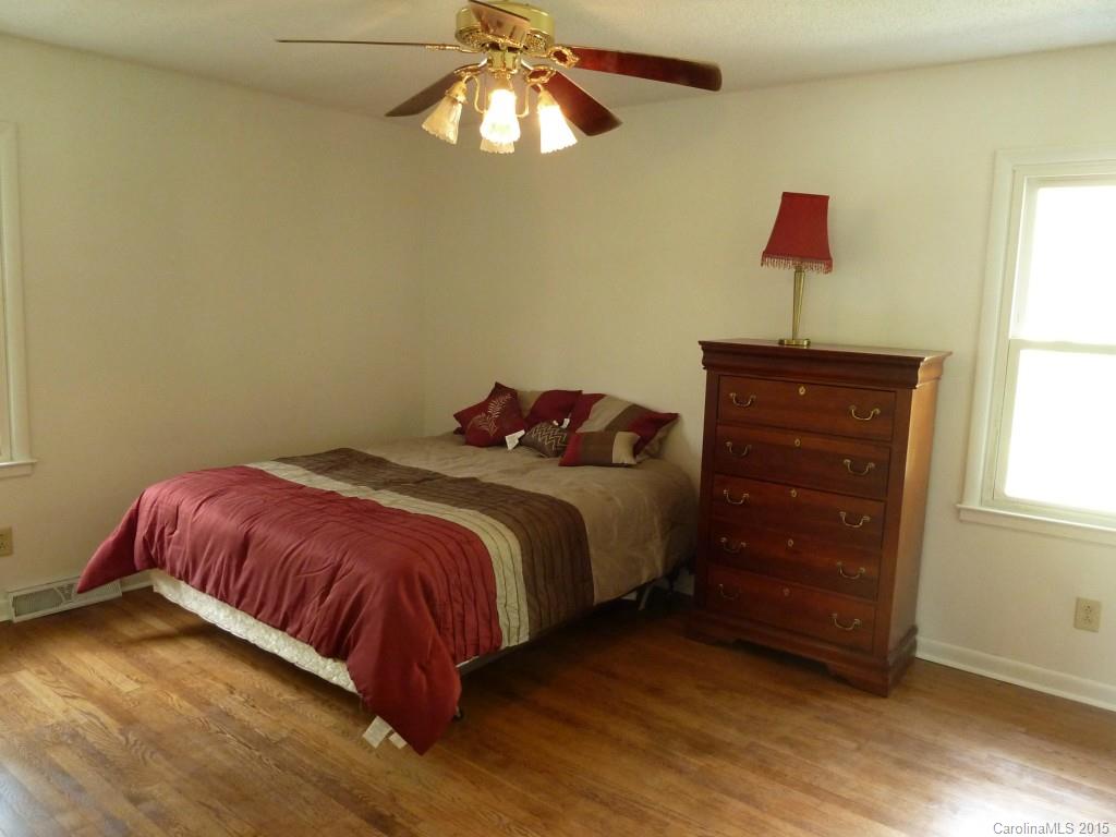 5633 Faulconbridge Road Charlotte, NC 28227 - Photo 13 of 19 Gallery Image 13