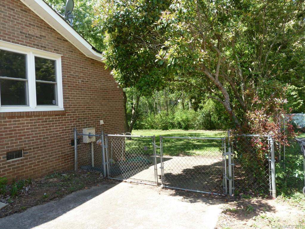 5633 Faulconbridge Road Charlotte, NC 28227 - Photo 16 of 19 Gallery Image 16