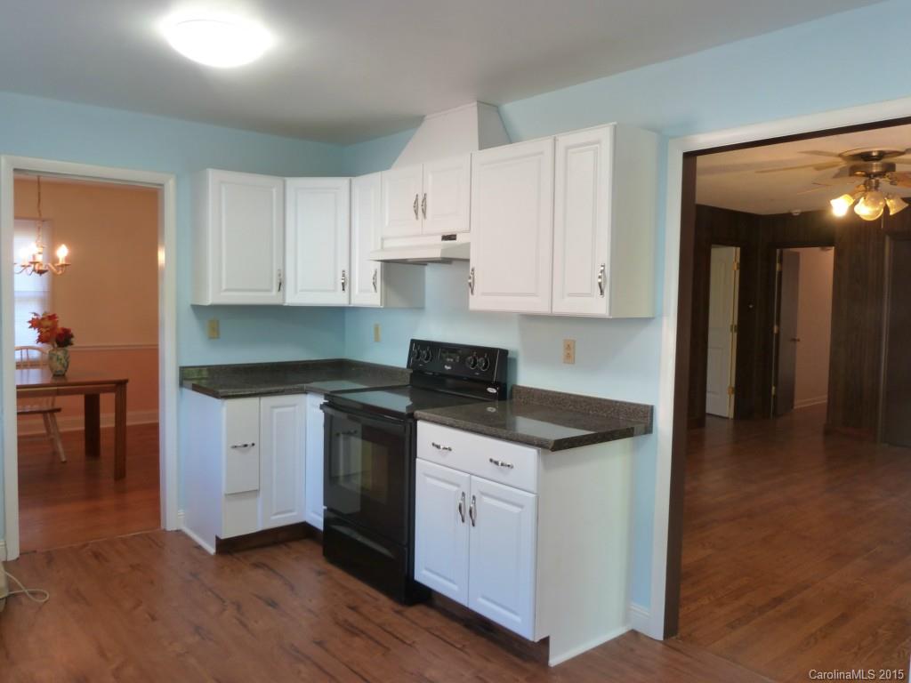 5633 Faulconbridge Road Charlotte, NC 28227 - Photo 4 of 19 Gallery Image 4