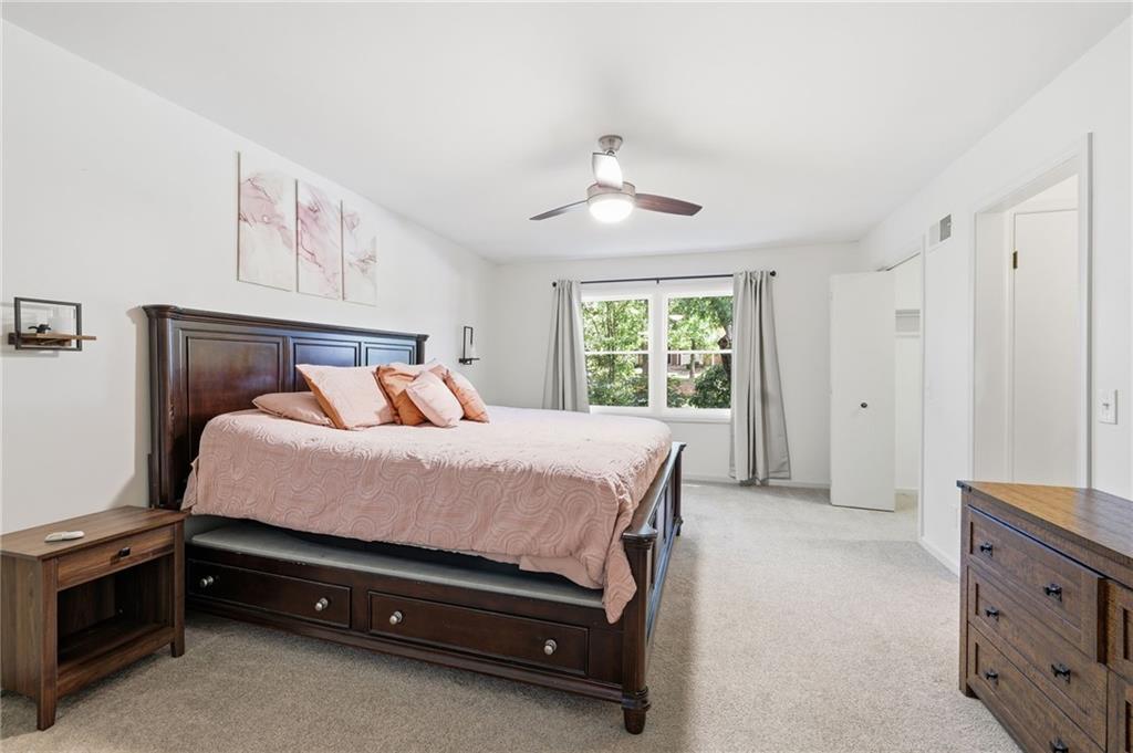 10577 Riley Street Overland Park, KS 66212 - Photo 23 of 41