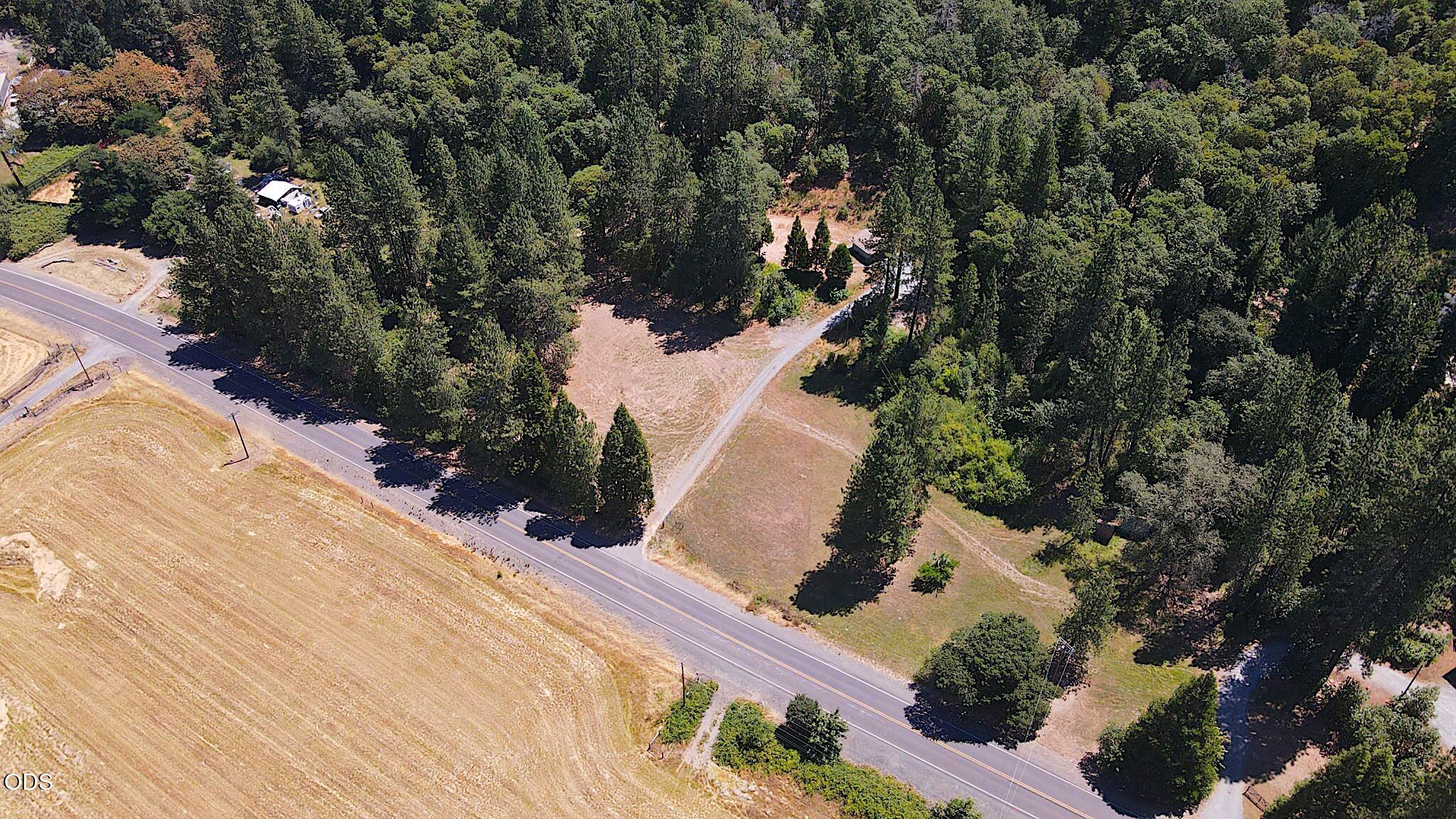 11230 Lower River Road Grants Pass, OR 97526 - Photo 4 of 29