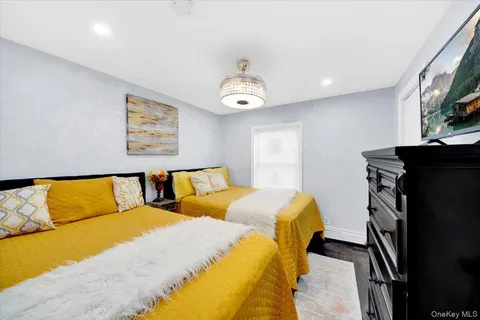 $799,000 | 75 West Kingsbridge Road, Mount Vernon, NY 10550