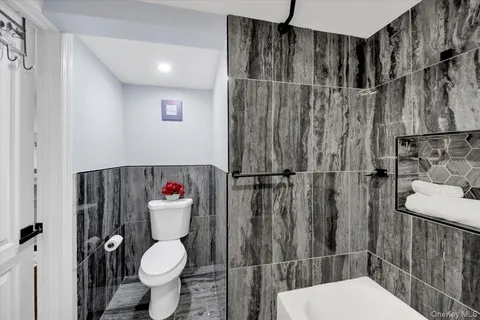 $799,000 | 75 West Kingsbridge Road, Mount Vernon, NY 10550