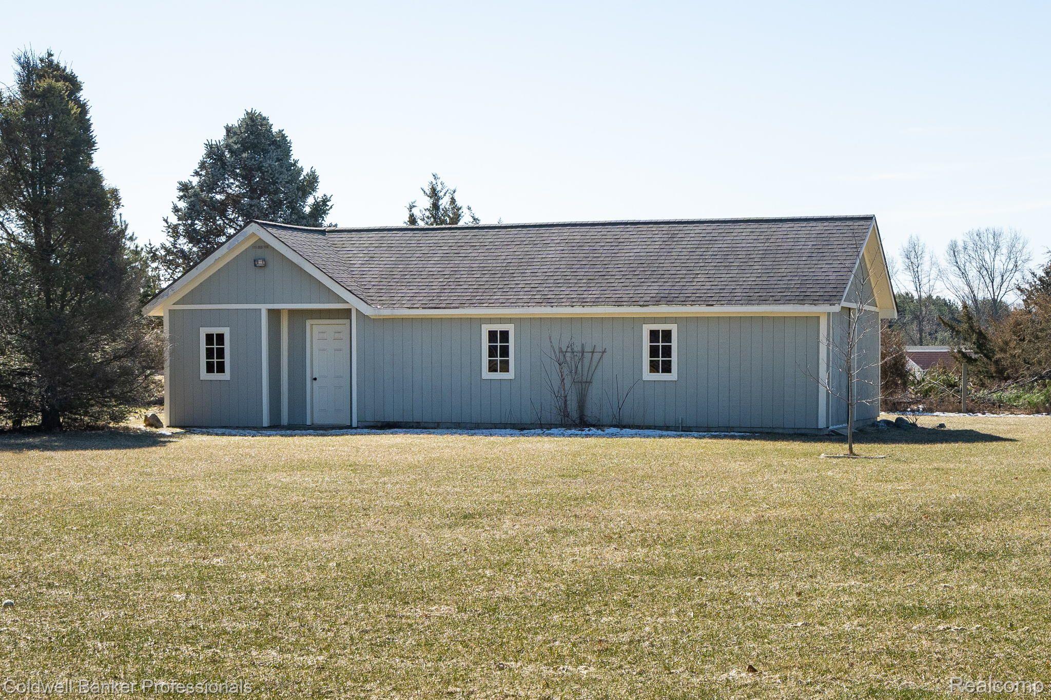 181 Lone Tree Road Milford, MI 48380 - Photo 32 of 32 50x20 Pole Barn with Electricity