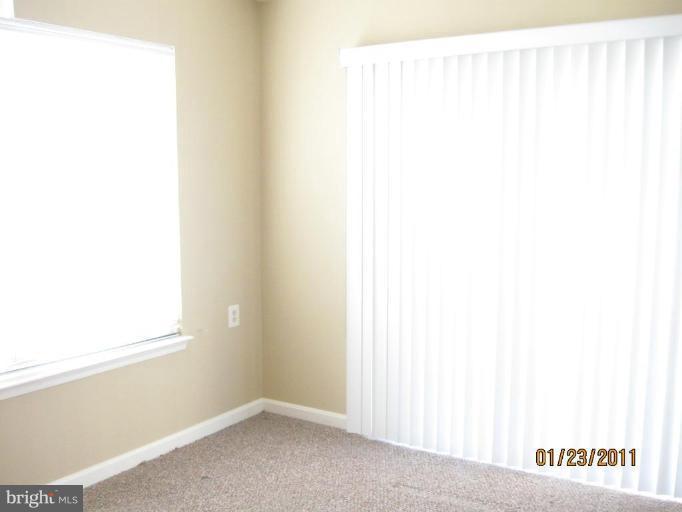 7413 Old Sandy Spring Road Laurel, MD 20707 - Photo 4 of 10 Sunroom