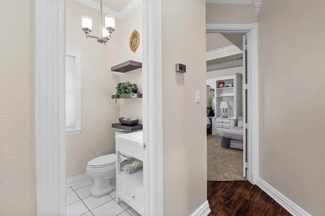 a bathroom with a toilet