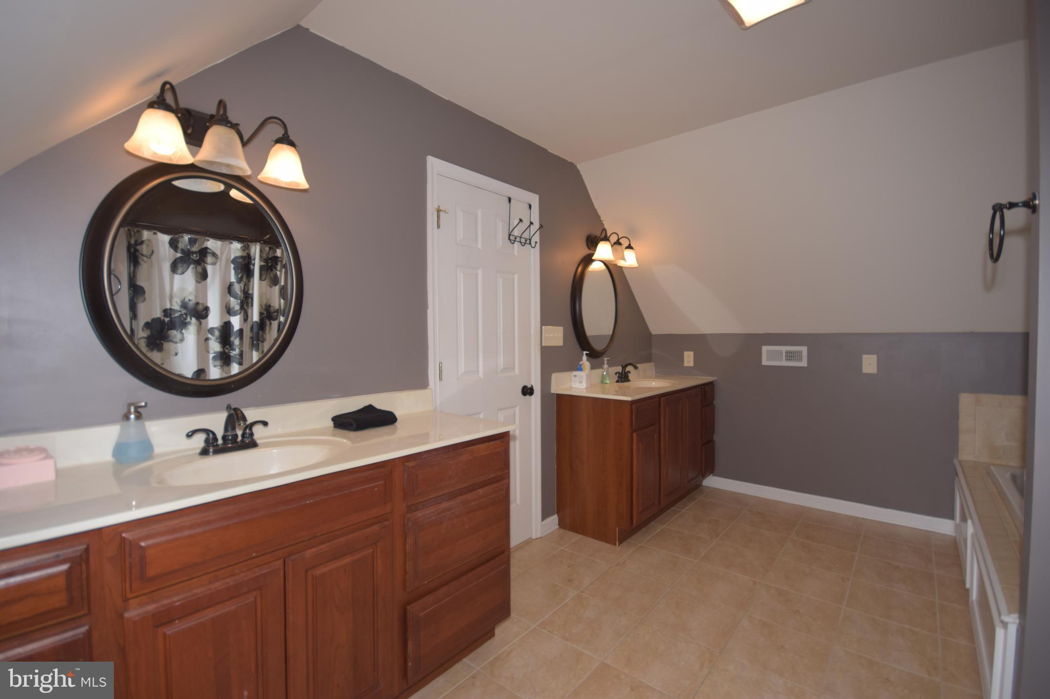 55 Timberline Ridge Road Front Royal, VA 22630 - Photo 25 of 41 Master bath