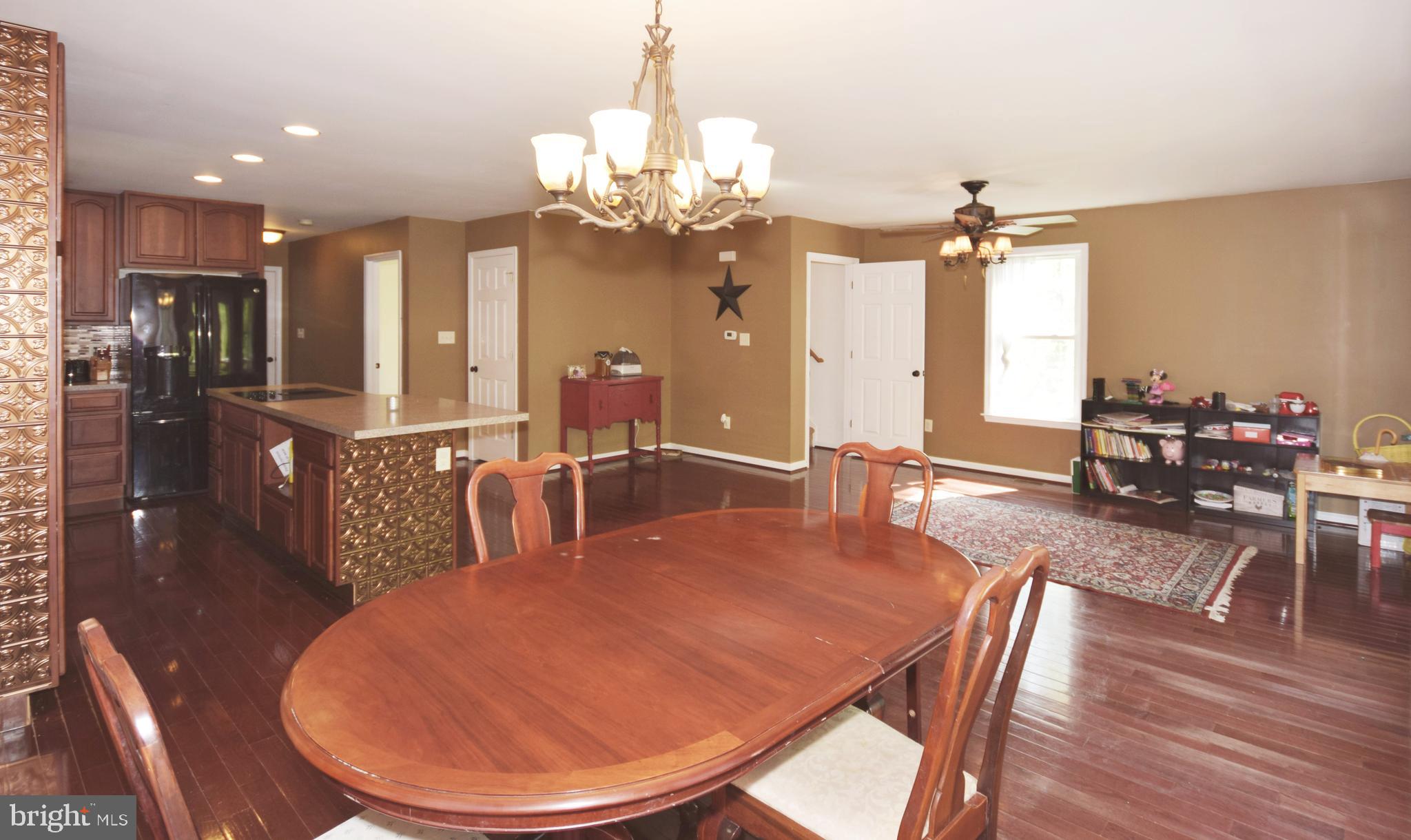 55 Timberline Ridge Road Front Royal, VA 22630 - Photo 9 of 41 Dining area