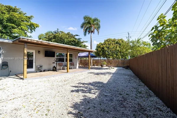 $419,000 | 2950 Northeast 11th Avenue, Pompano Beach, FL 33064
